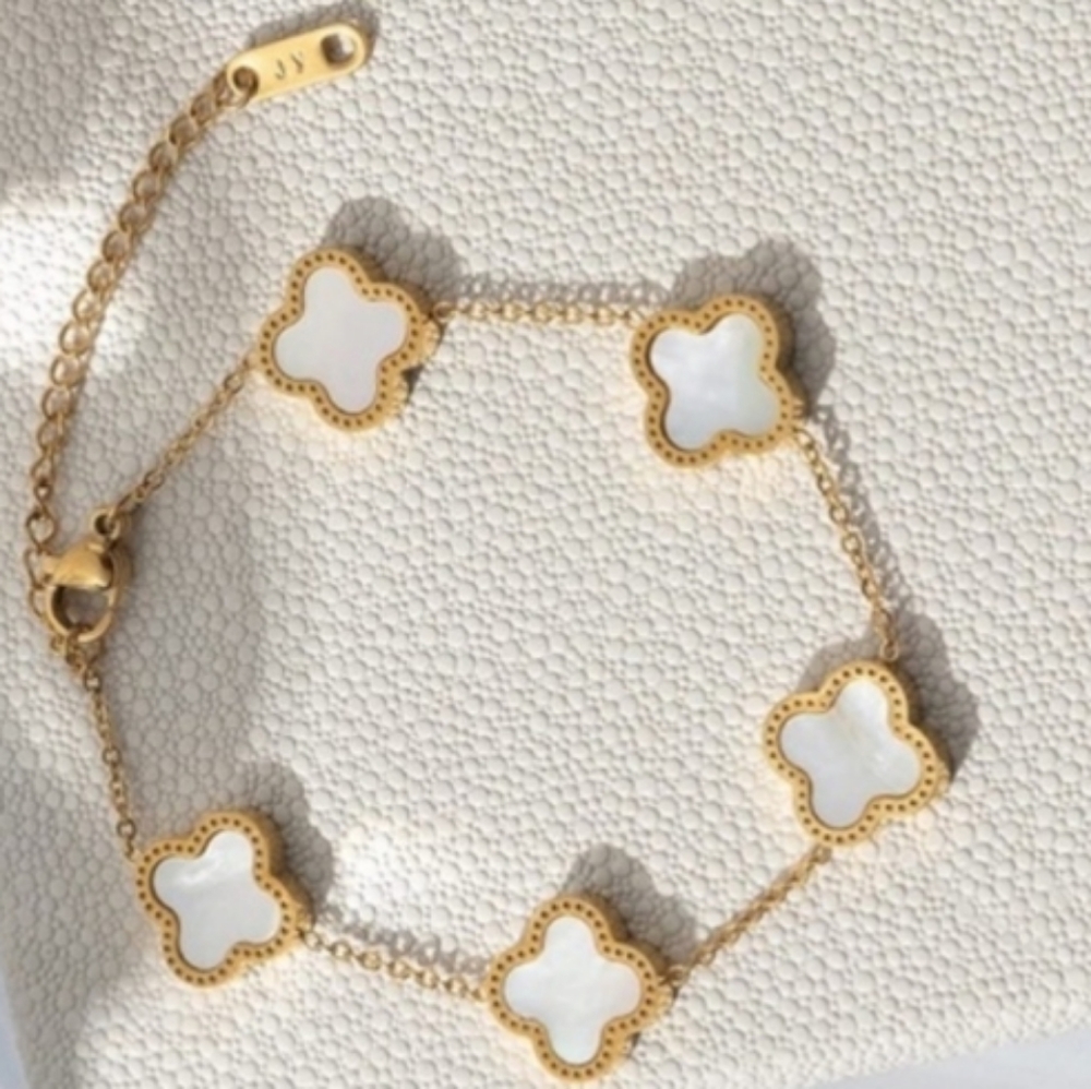 White Clover Bracelet Gold